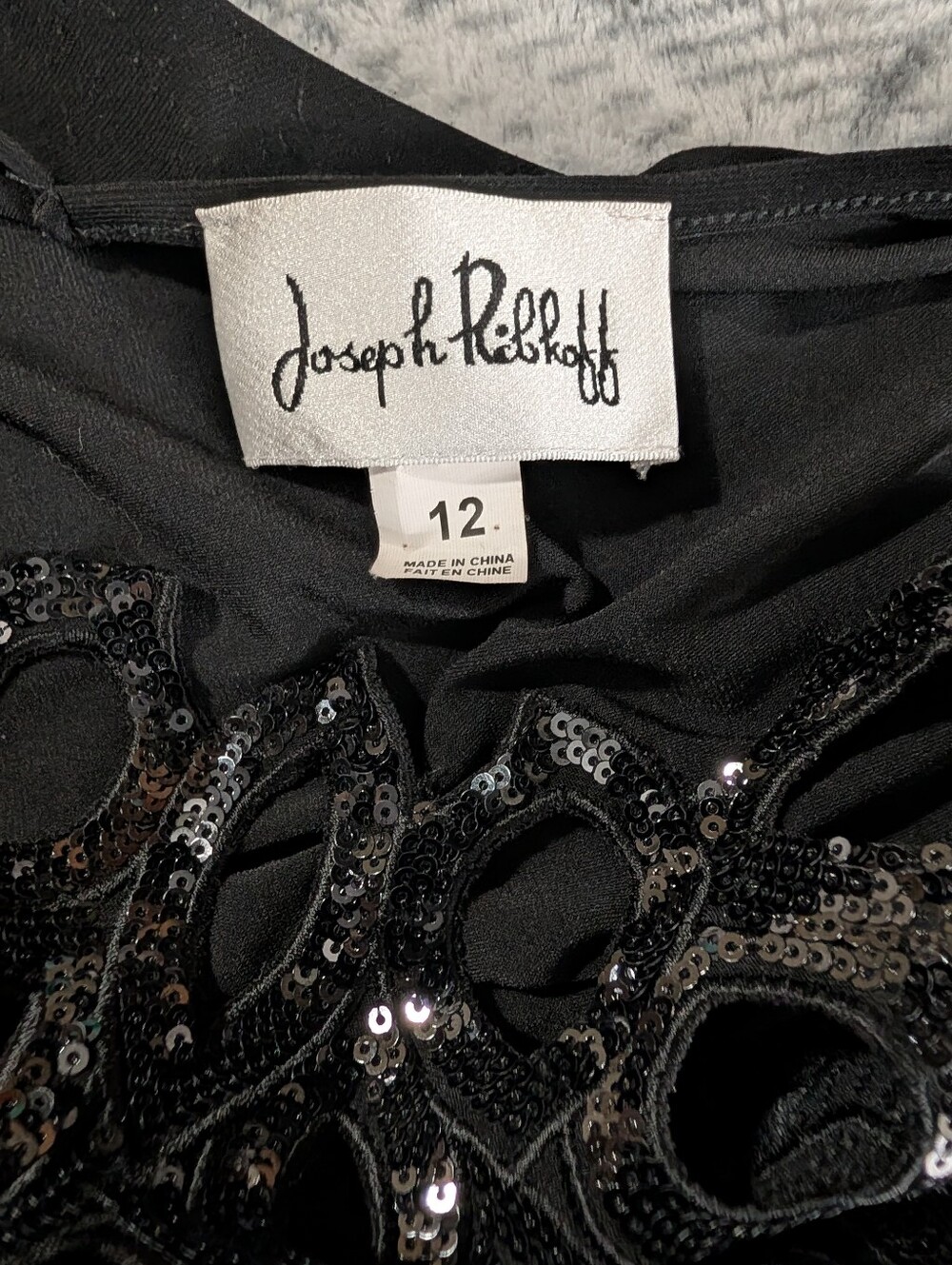 Joseph Ribkoff Black Long-Sleeve Top Cutout Neckline & Sequin Appliqué Size 12 - Picture 5 of 7